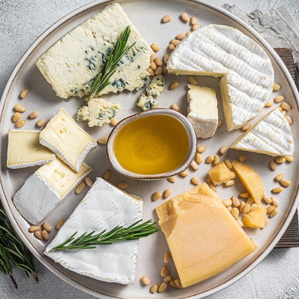 Deciphering milk microflora and its contribution to cheese quality