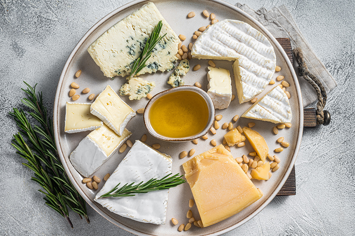 Deciphering milk microflora and its contribution to cheese quality